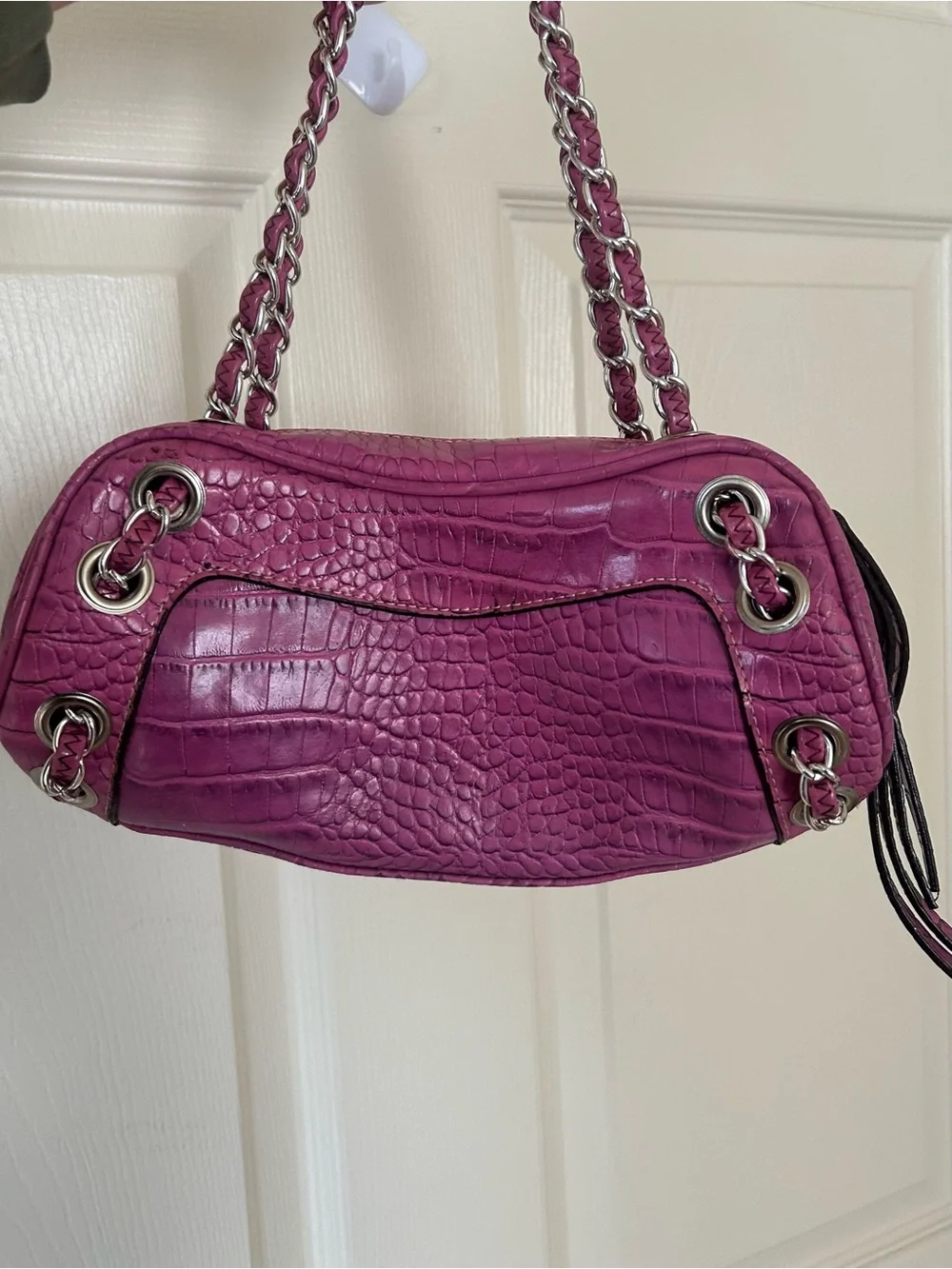 Y2K Chinese Laundry Fuchsia Faux Croc-Embossed Leather Shoulder Bag